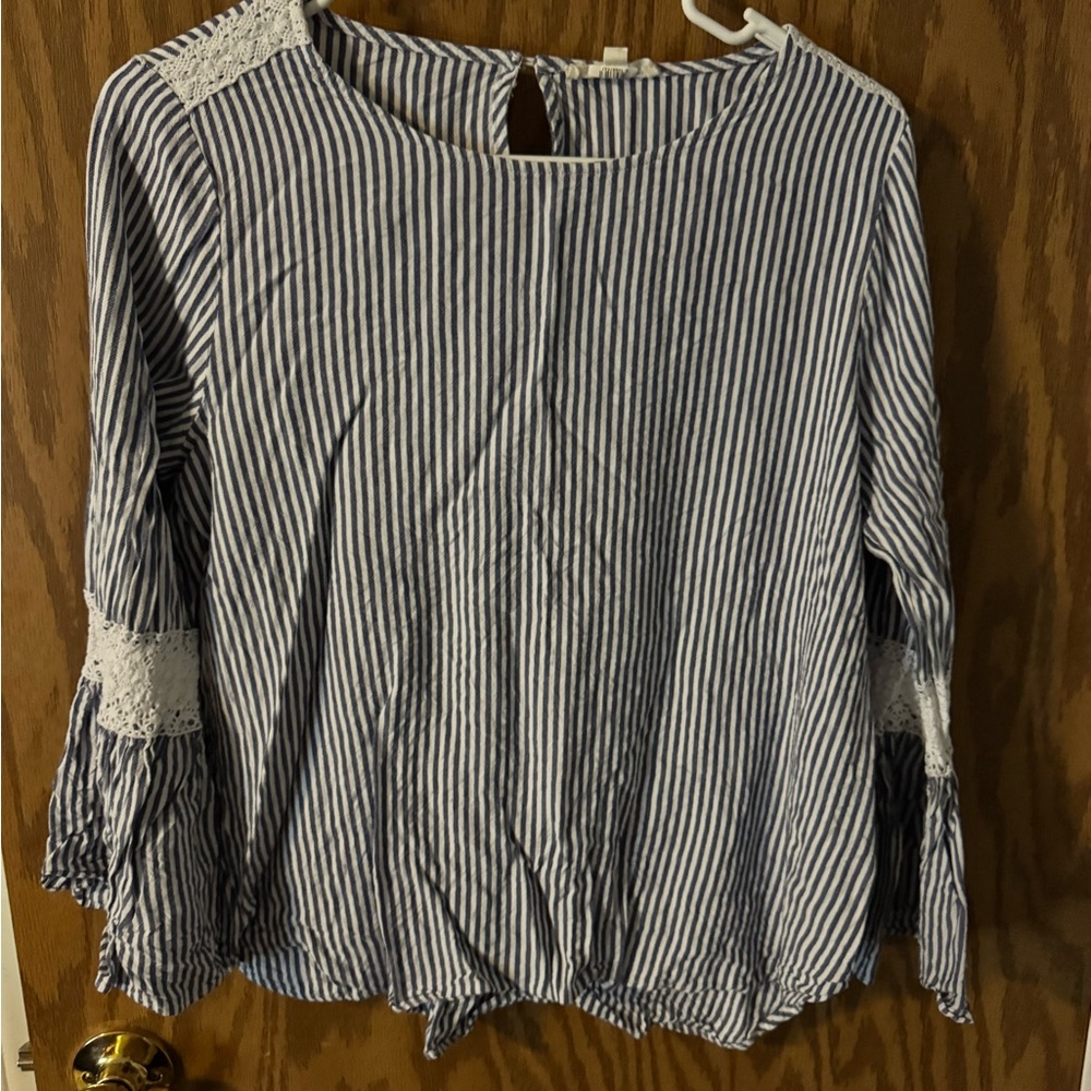 Jane and Delancey Black and White Bell Sleeve Blouse